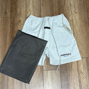 Essentials Fear of God Light Oatmeal Gray Shorts Medium